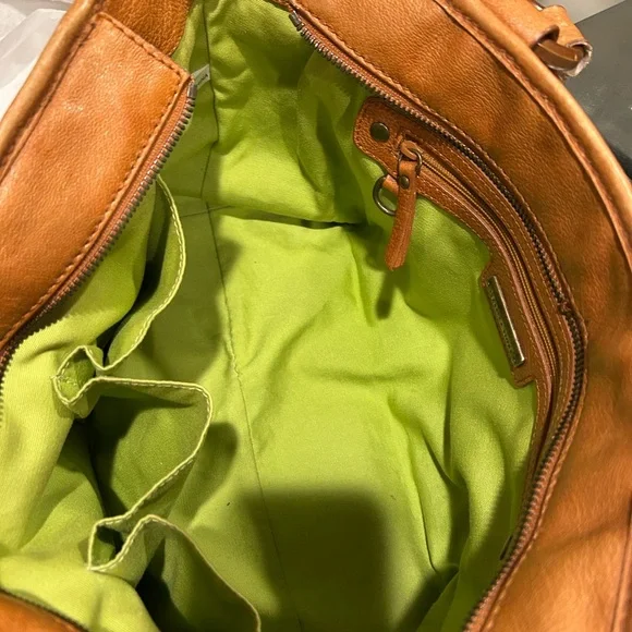 Vintage Isabella Fiore Tan and Brown Shoulder Bag - Picture 9 of 10